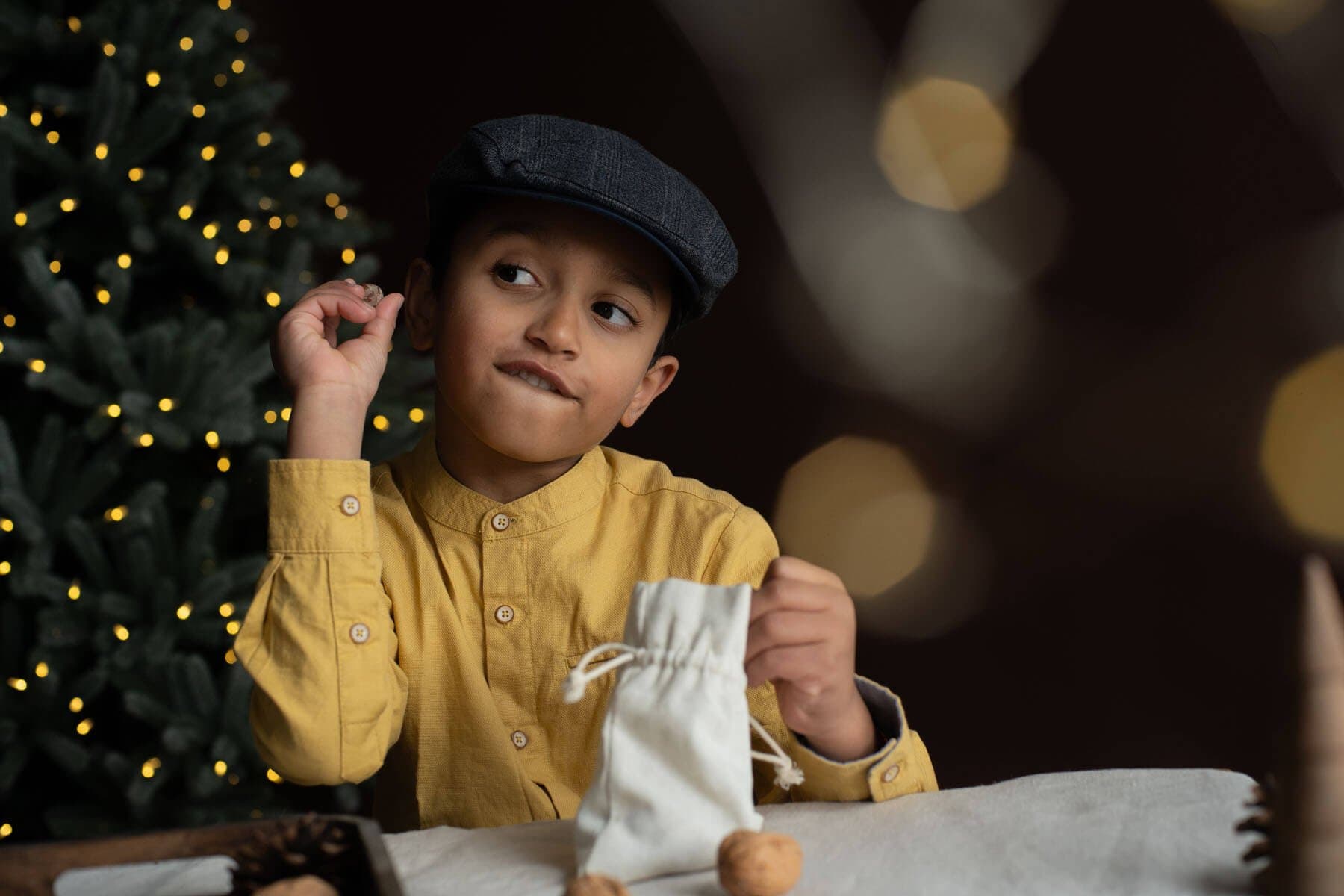 Timeless Christmas family session in Strasbourg photo studio